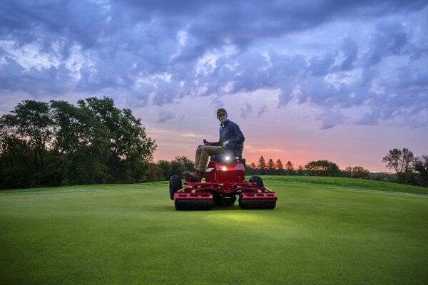 Navnet er TORO GreensPro e1700.